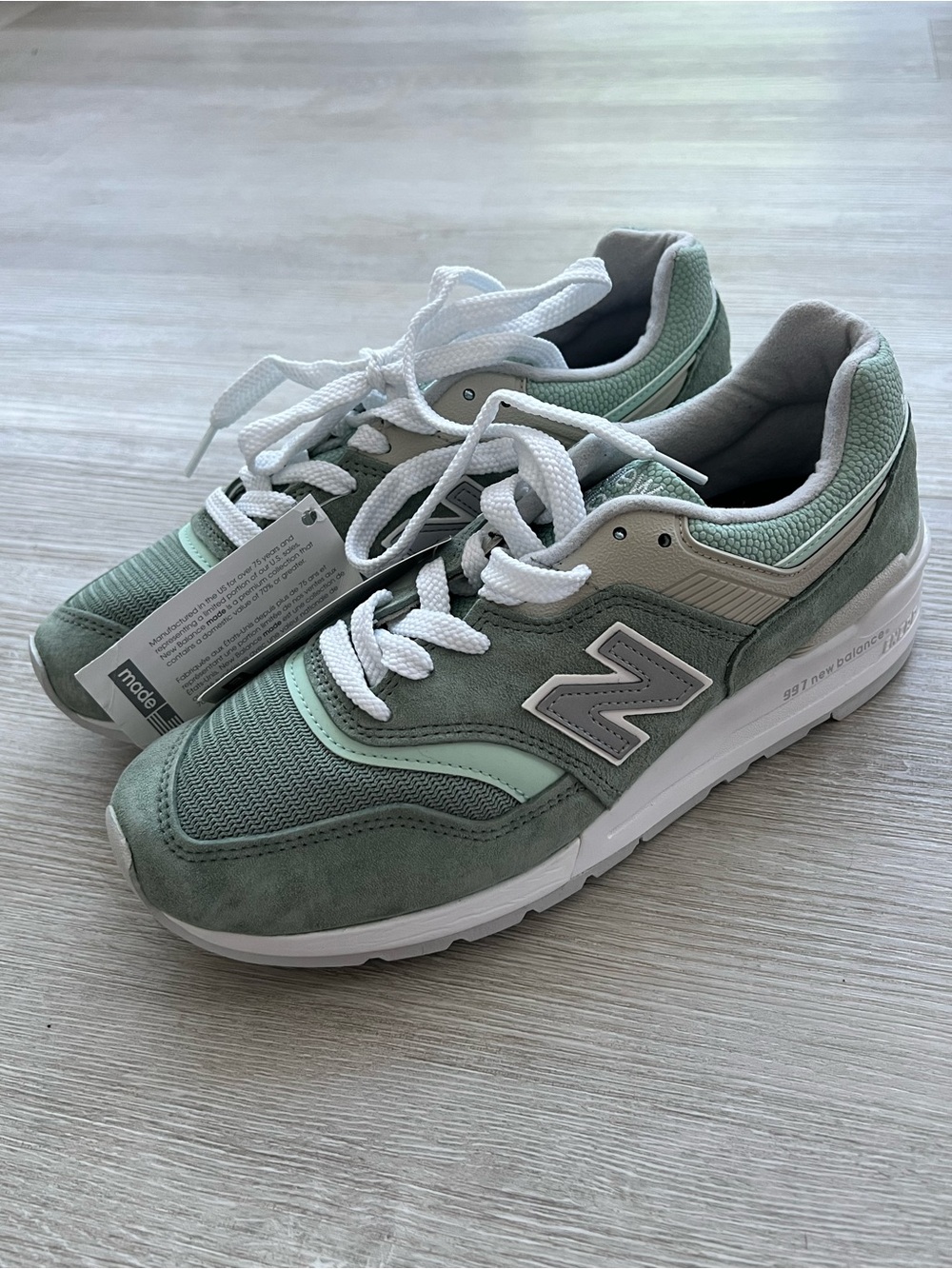New Balance 997 Sneakers in Mint Green Made in USA Men’s 8 Women’s 9.5